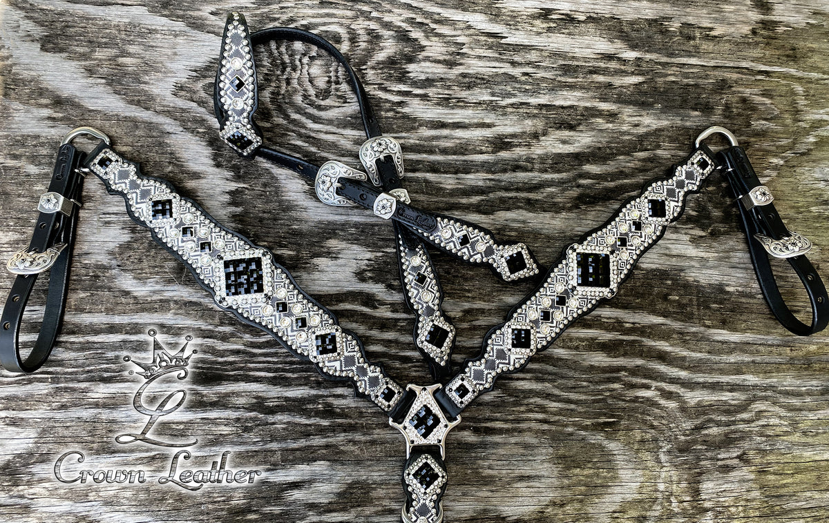 2014 Black & White Aztec Set image 2